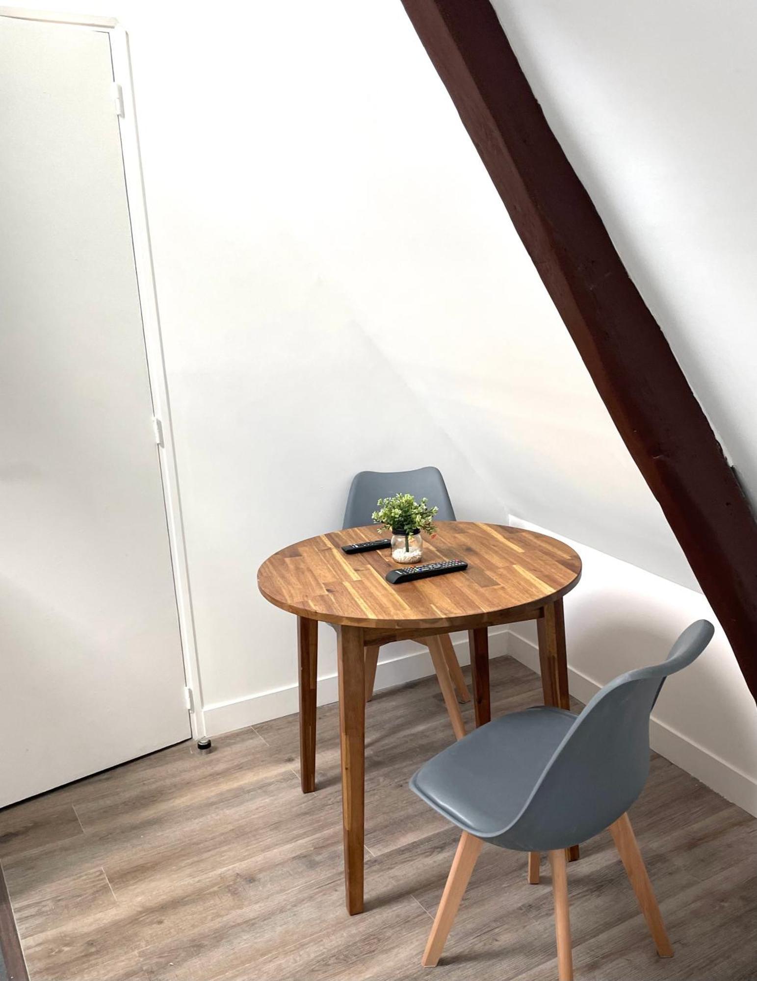 Immeuble De 4 Appartements A Themes Abbeville Exteriör bild